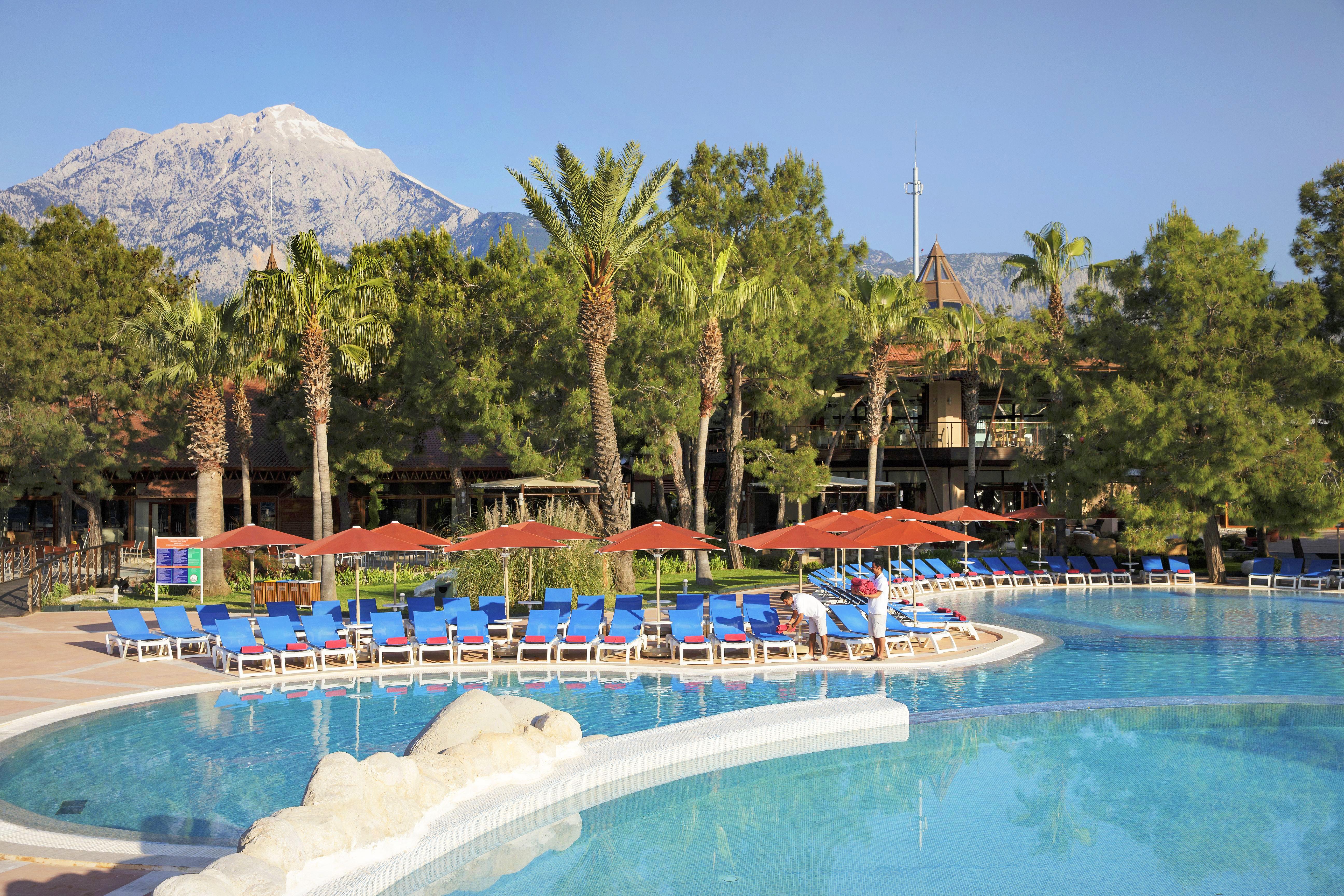 马蒂美亚酒店 特基罗瓦 外观 照片 Pool at the resort