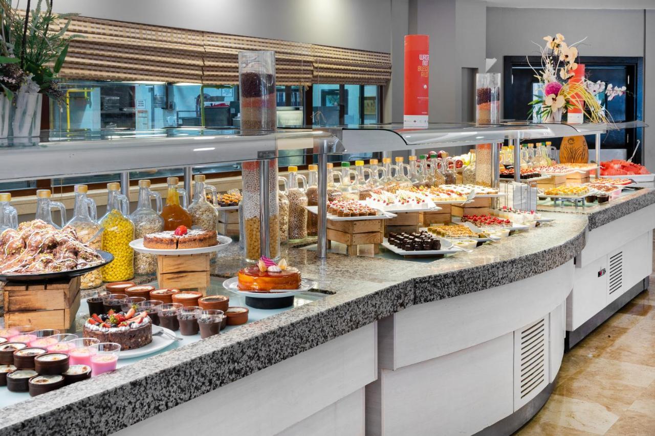 马蒂美亚酒店 特基罗瓦 外观 照片 A dessert buffet