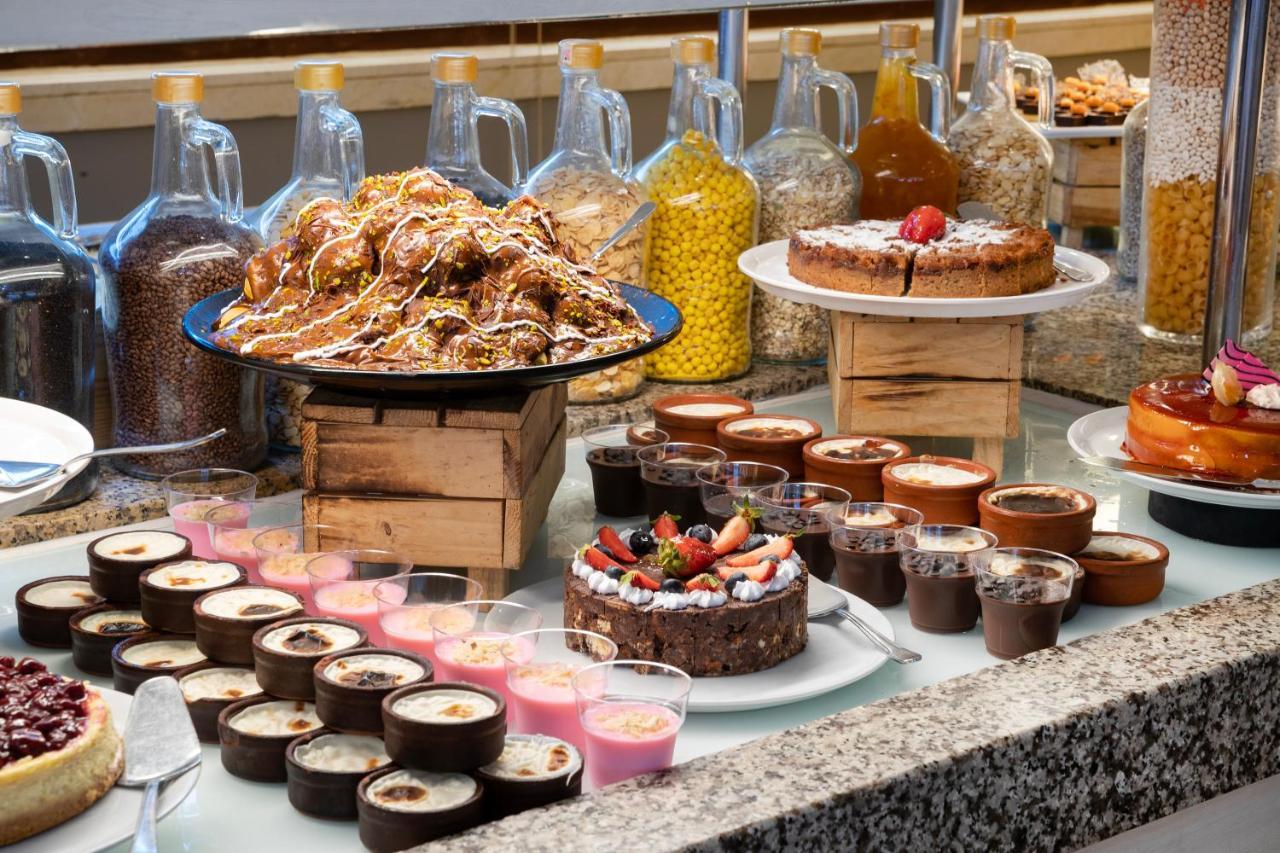 马蒂美亚酒店 特基罗瓦 外观 照片 A dessert buffet